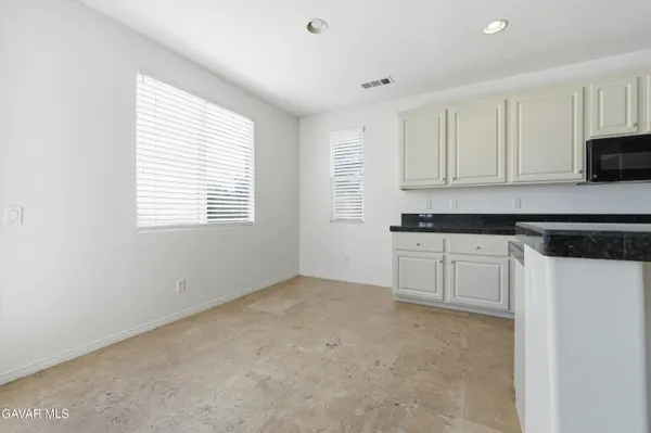 $3,600 | 3024 Tournament Drive, Palmdale, CA 93551