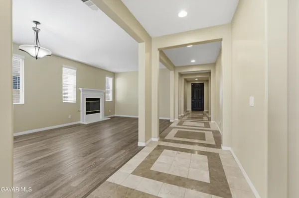 $3,600 | 3024 Tournament Drive, Palmdale, CA 93551