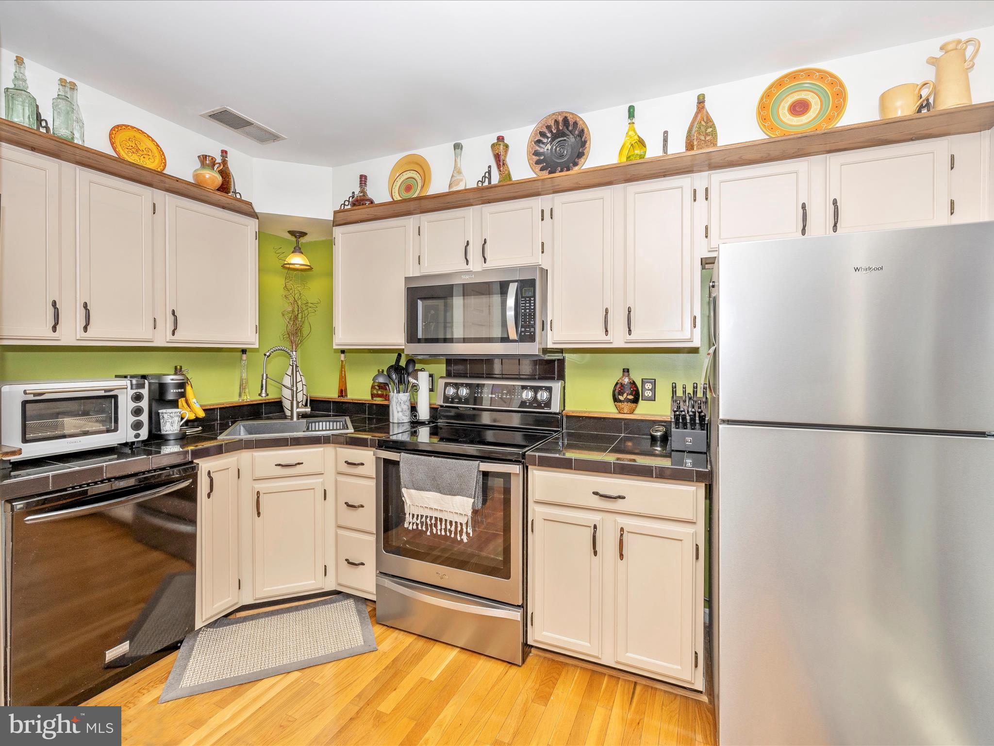 9205 Ridgefield Circle Frederick, MD 21701 - Photo 14 of 64 Kitchen