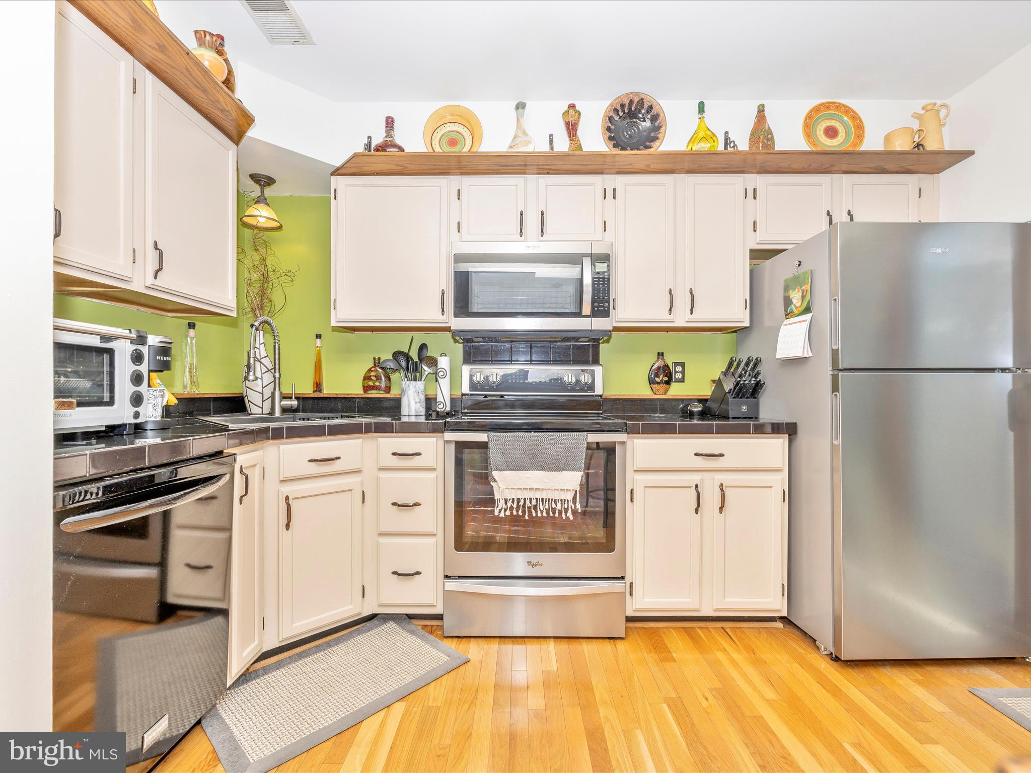 9205 Ridgefield Circle Frederick, MD 21701 - Photo 15 of 64 Kitchen