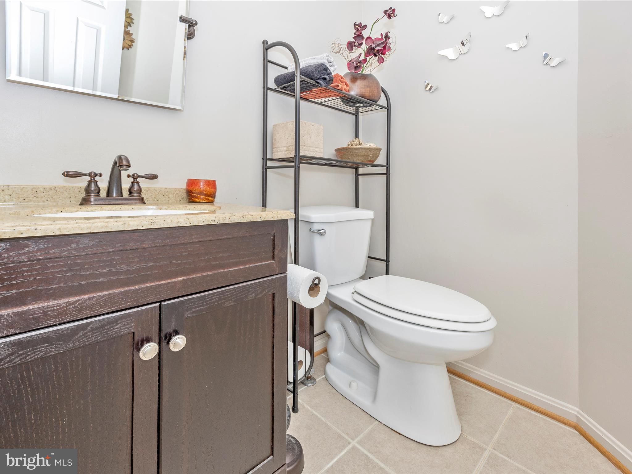 9205 Ridgefield Circle Frederick, MD 21701 - Photo 17 of 64 Bathroom 1