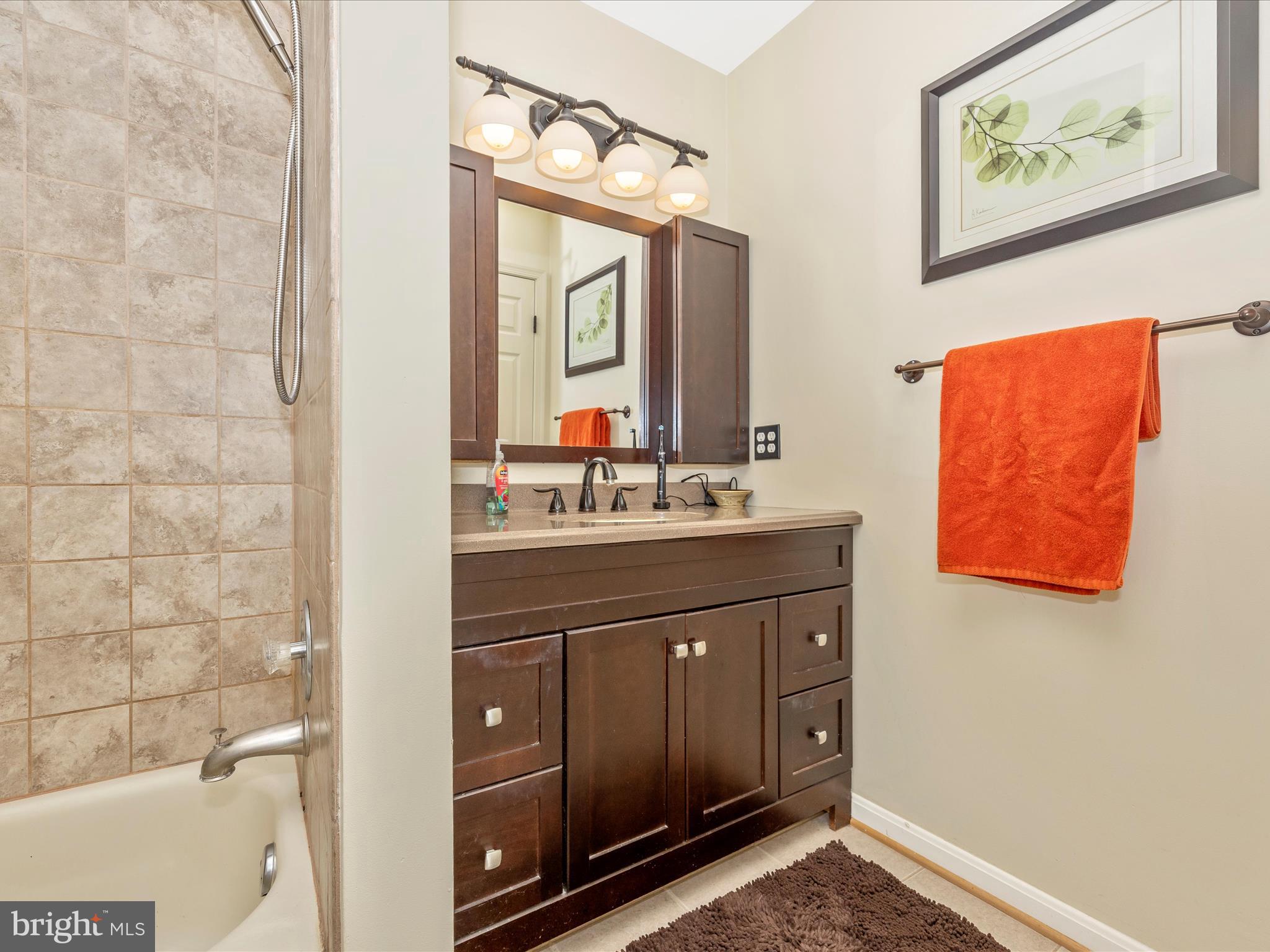 9205 Ridgefield Circle Frederick, MD 21701 - Photo 23 of 64 Primary Bathroom