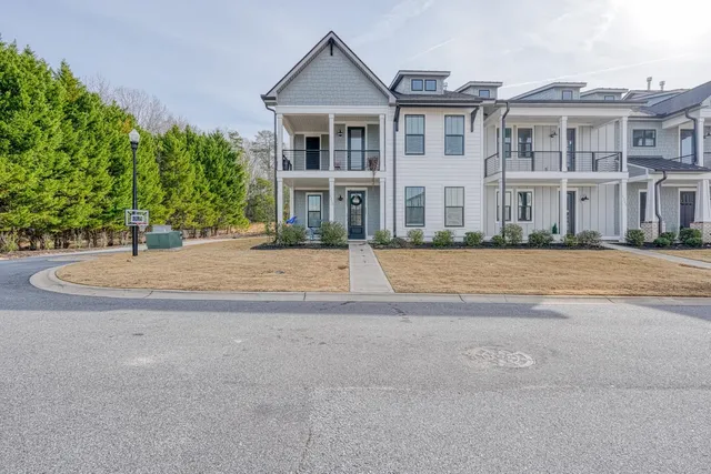 $465,000 | 1216 South Pinot Road, Duncan, SC 29334