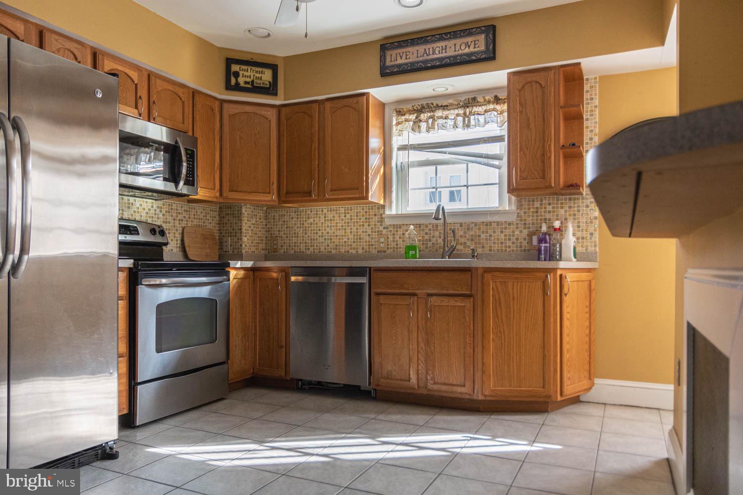 98 Marshall Road Lansdowne, PA 19050 - Photo 12 of 32 Gallery Image 12