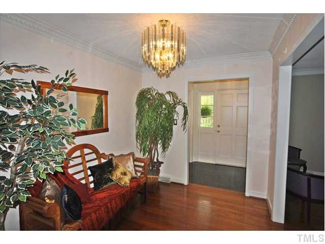 9020 Oneal Road Raleigh, NC 27613 - Photo 3 of 25 Foyer