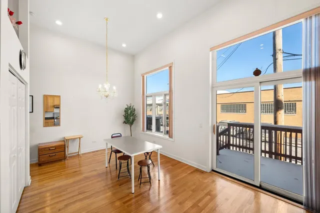 $349,900 | 3860 West 51st Street, Unit 2, Chicago, IL 60632