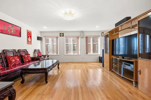 $349,900 | 3860 West 51st Street, Unit 2, Chicago, IL 60632