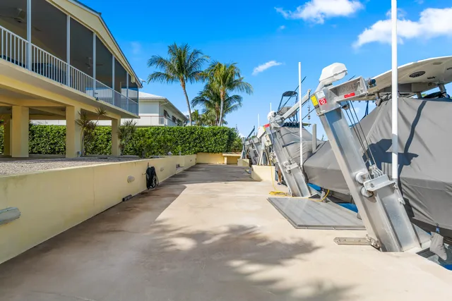 $2,300,000 | 114 Spoonbill Road, Tavernier, FL 33070