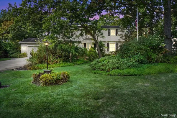 $699,000 | 3379 Wormer Drive, Waterford, MI 48329