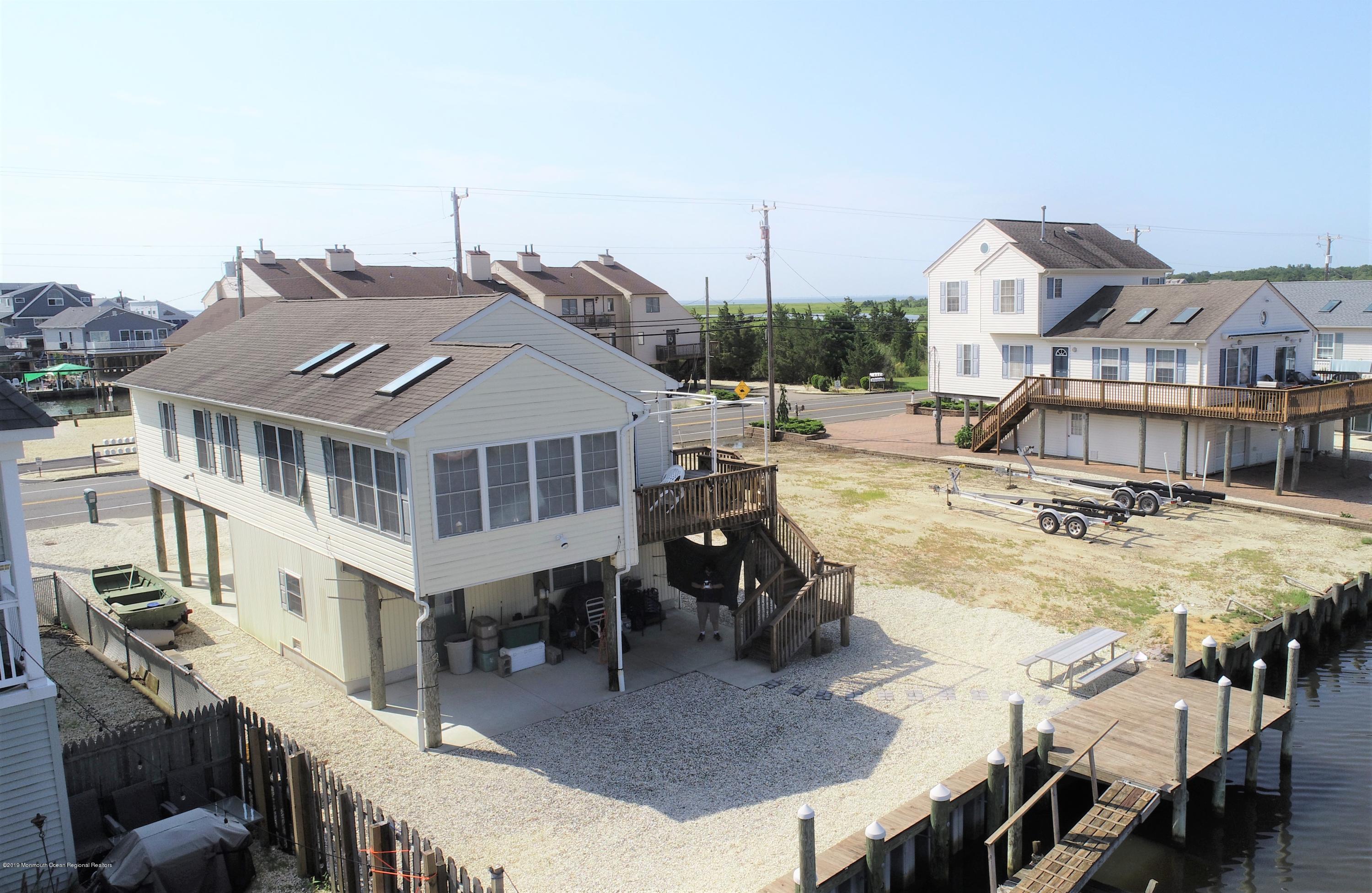 1138 Radio Road Little Egg Harbor, NJ 08087 - Photo 3 of 31 3pYoCWJ