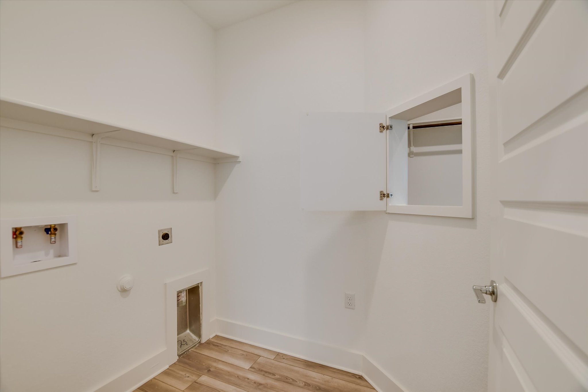 702 Kitty Hawk Road Georgetown, TX 78633 - Photo 10 of 21 a view of an empty room