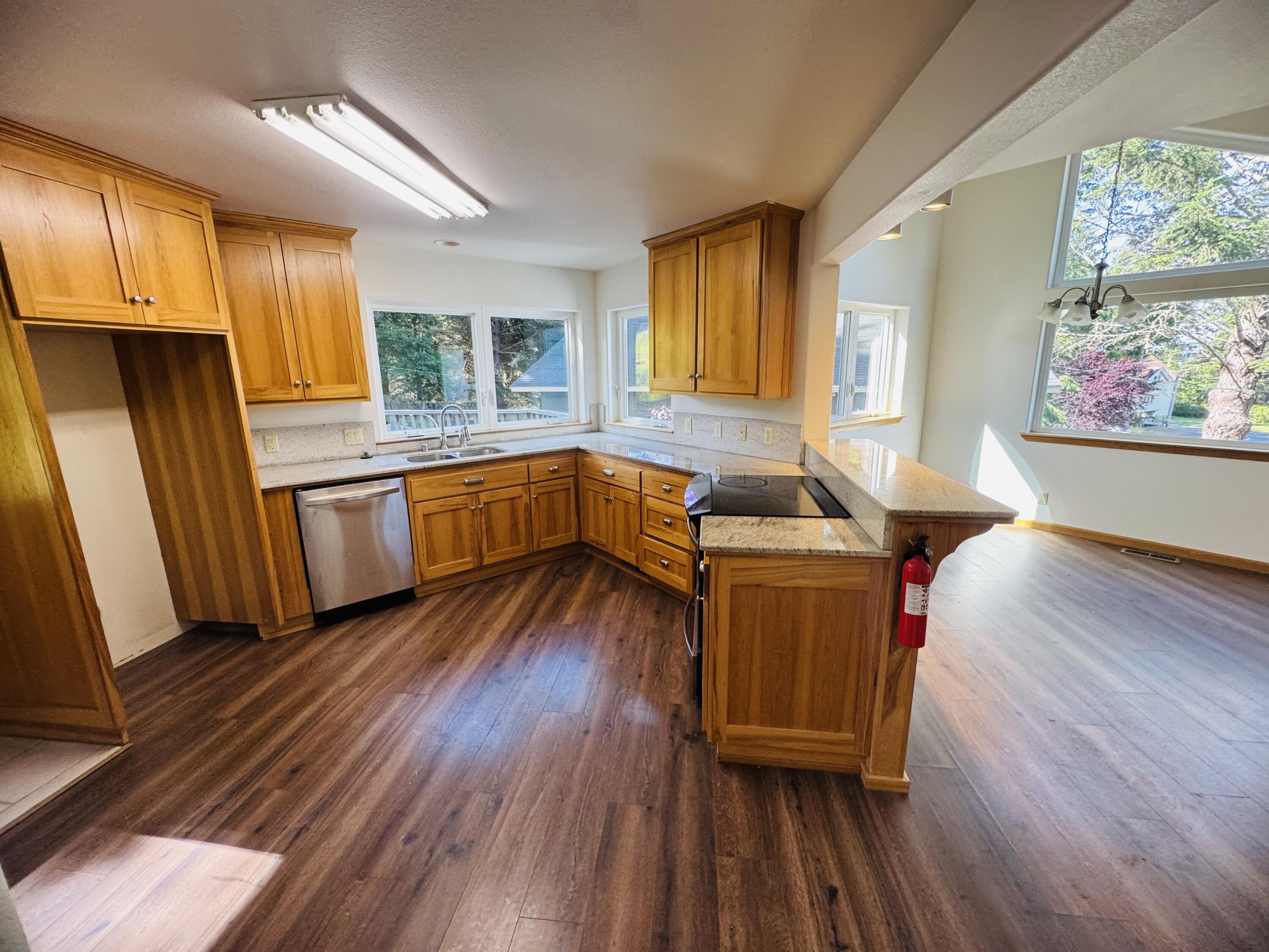 77 Hickory Road Shelter Cove, CA 95589 - Photo 5 of 23