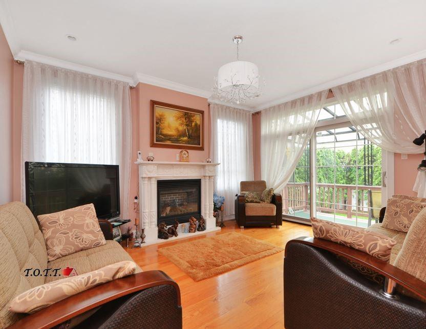 68 Bell Point Drive Brooklyn, NY 11234 - Photo 6 of 28