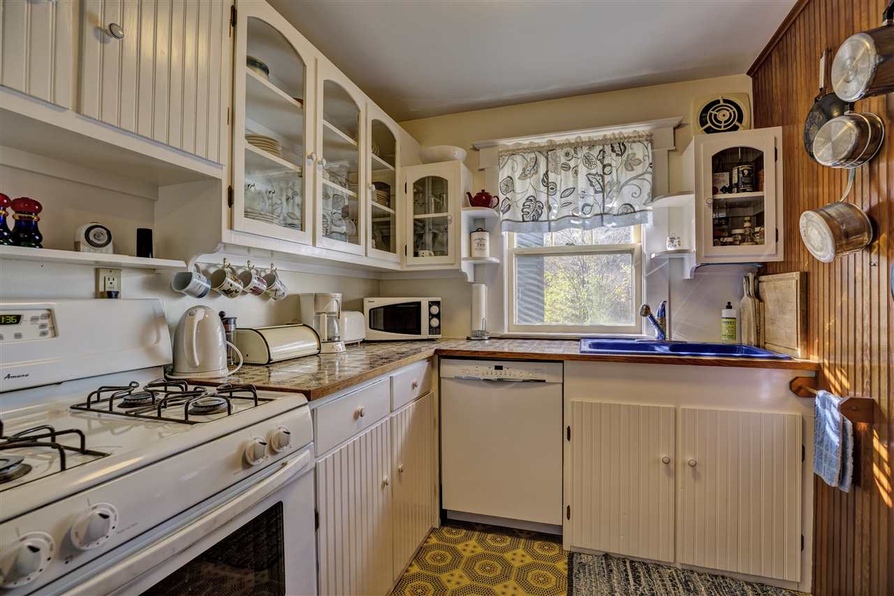 97 Lakeshore Road Thetford, VT 05045 - Photo 17 of 34