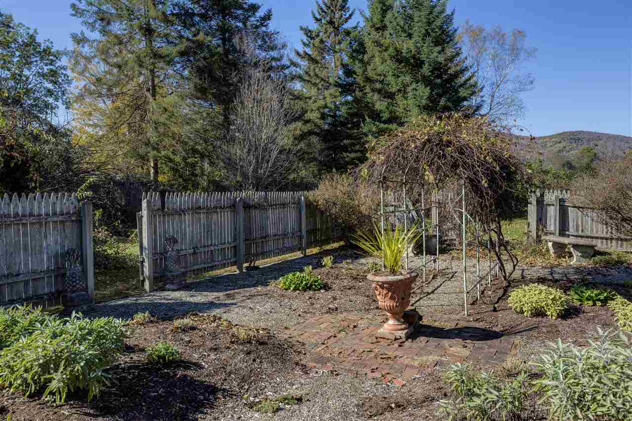 97 Lakeshore Road Thetford, VT 05045 - Photo 31 of 34