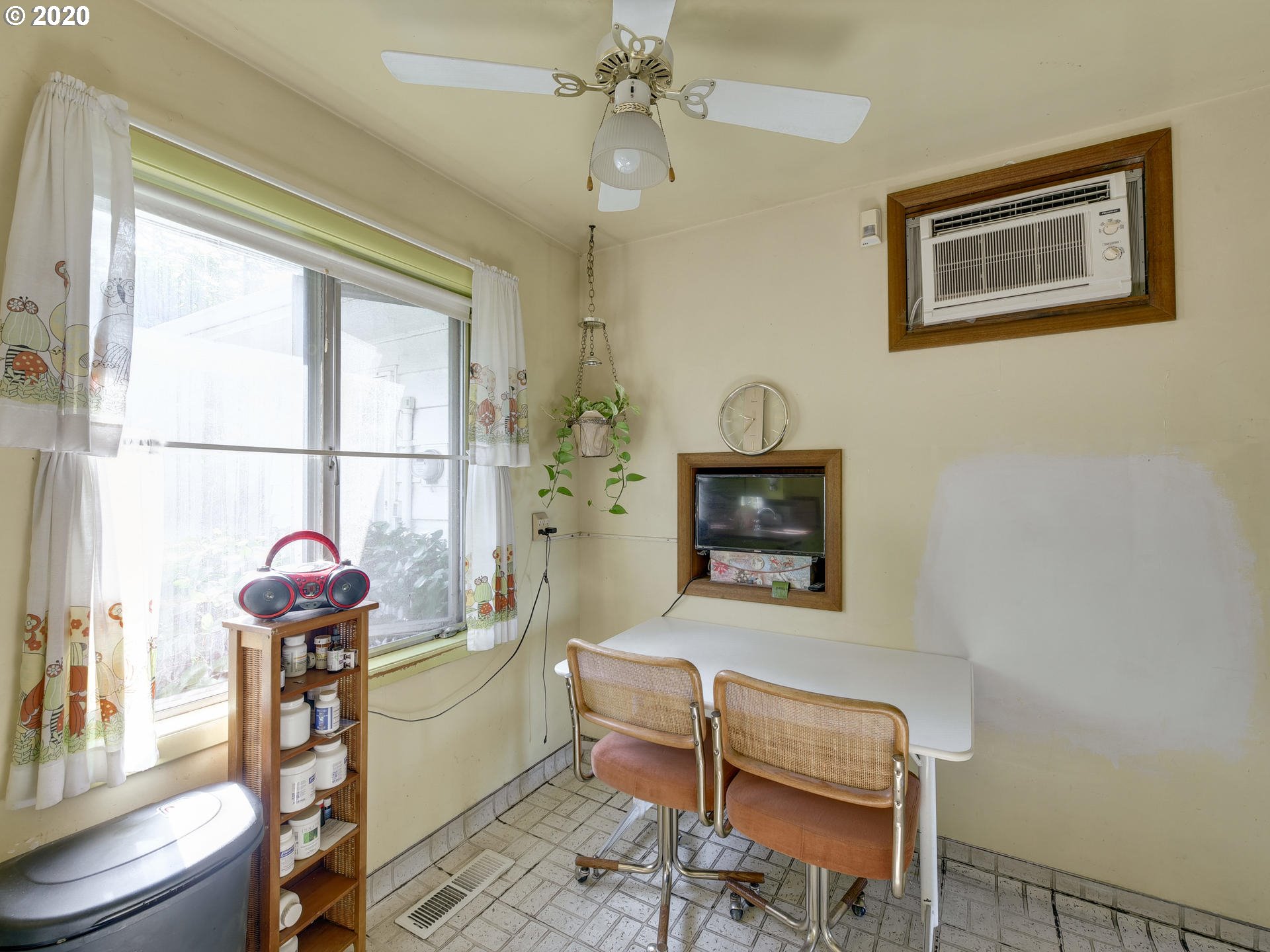 6132 Southwest Tower Way Portland, OR 97221 - Photo 8 of 26 Gallery Image 8