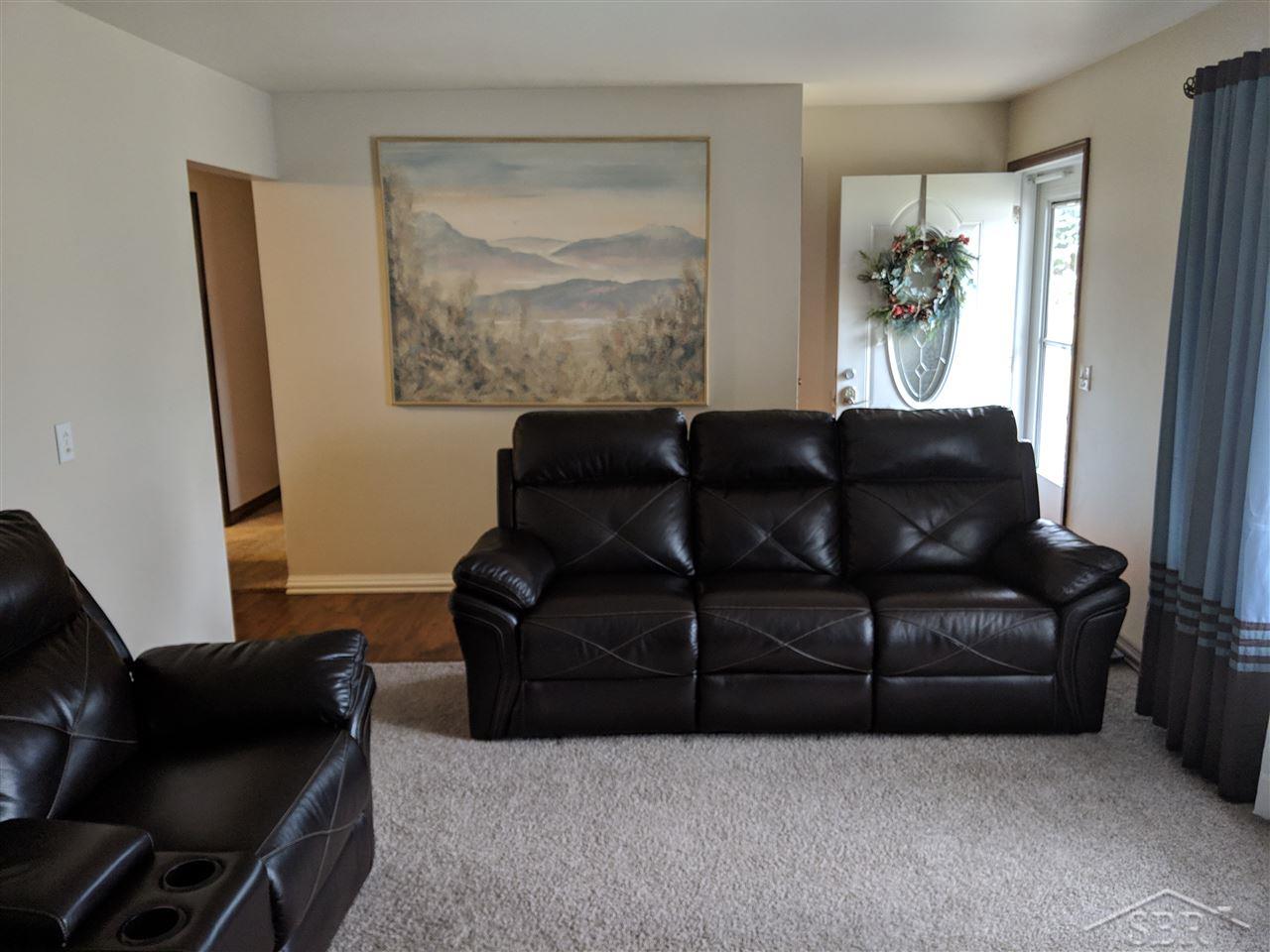 4442 Shattuck Road Saginaw, MI 48603 - Photo 5 of 23 31384411-4.JPG