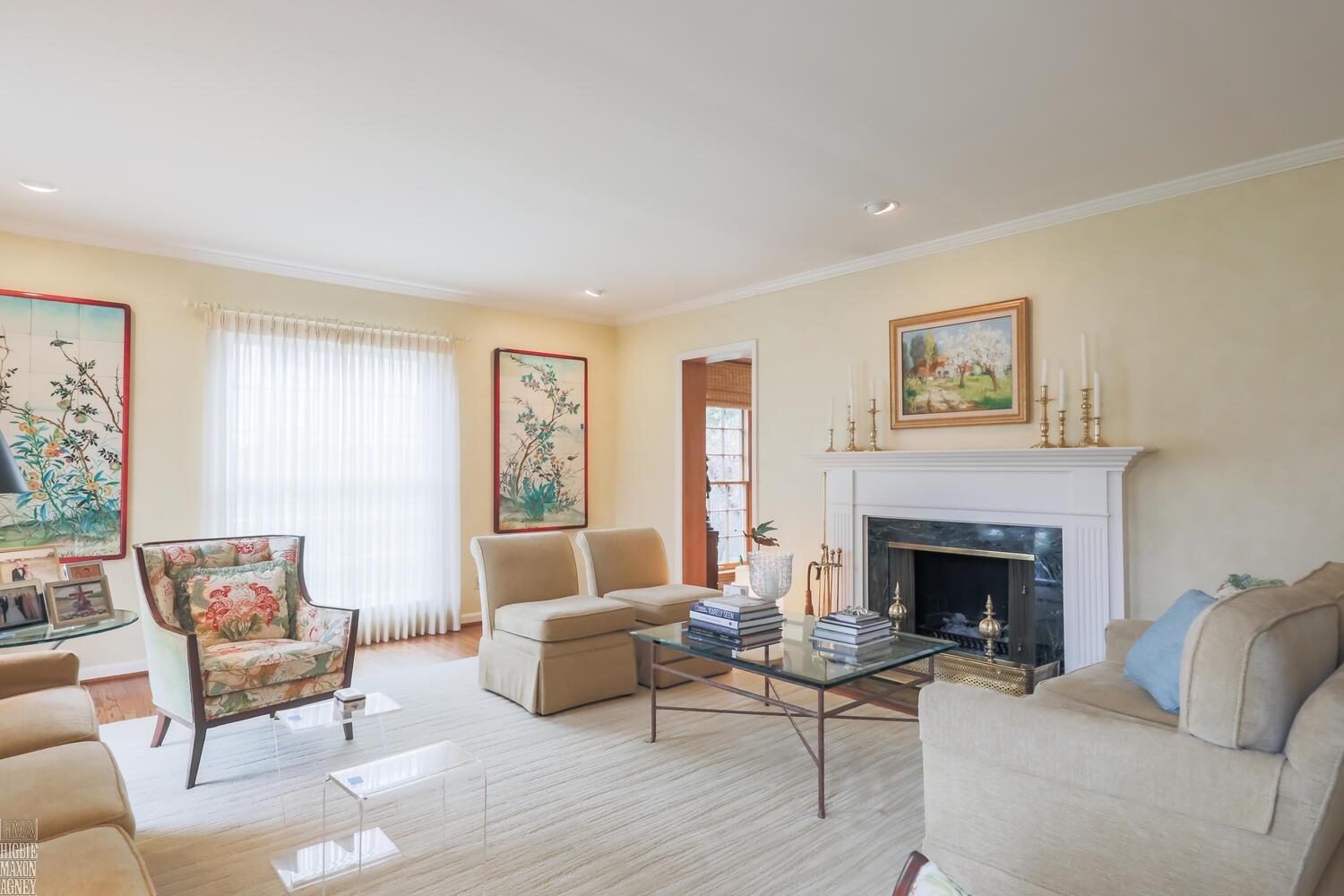 161 Vendome Road Grosse Pointe, MI 48236 - Photo 11 of 64 50138023-935fec4f-c393-4d93-9efb-ac38883f0aa8.JPG