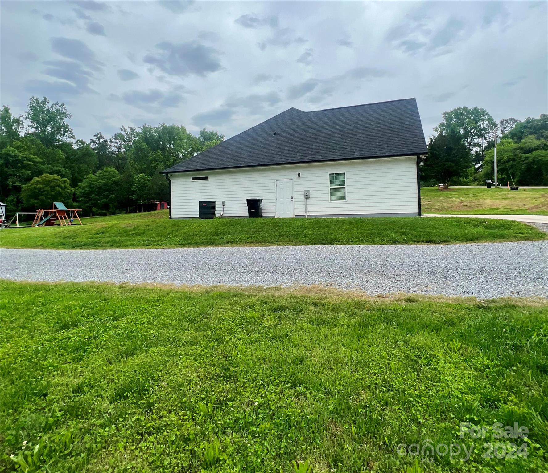 1208 Capps Road Bessemer City, NC 28016 - Photo 4 of 44 Gallery Image 4