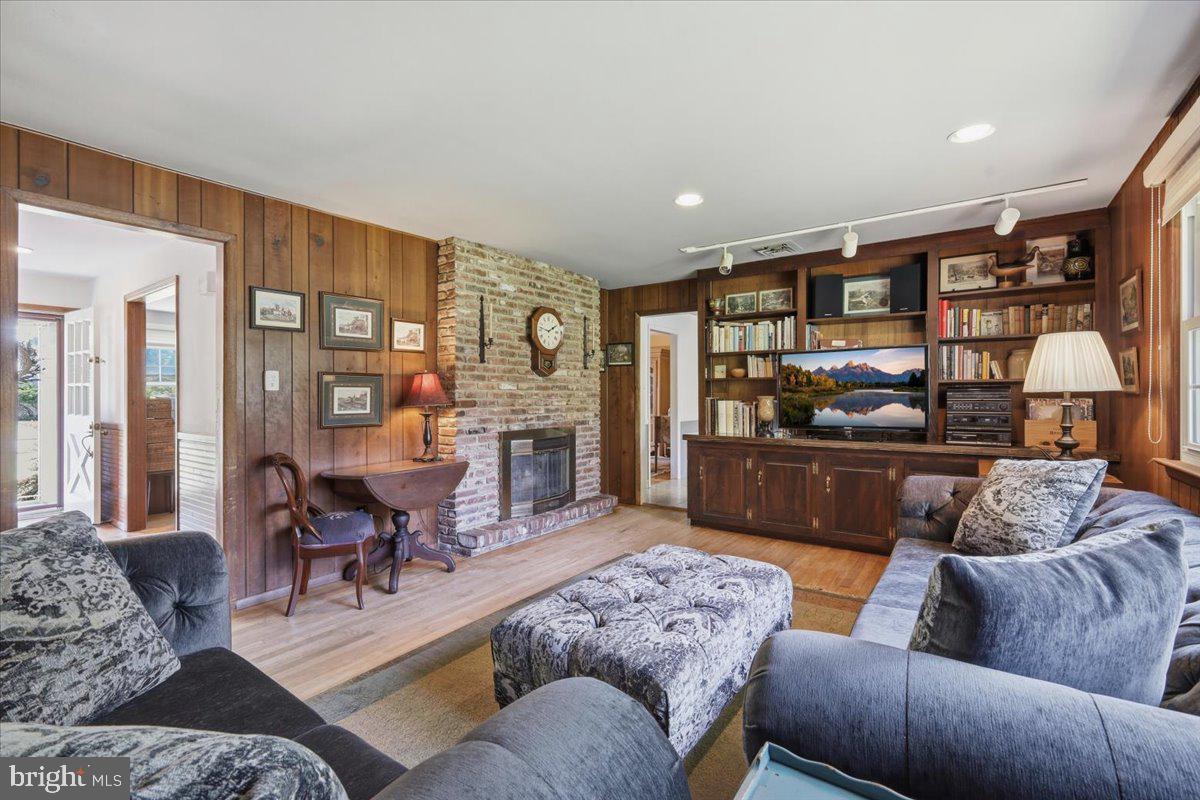 14 Mansfield Road Ewing, NJ 08628 - Photo 16 of 29