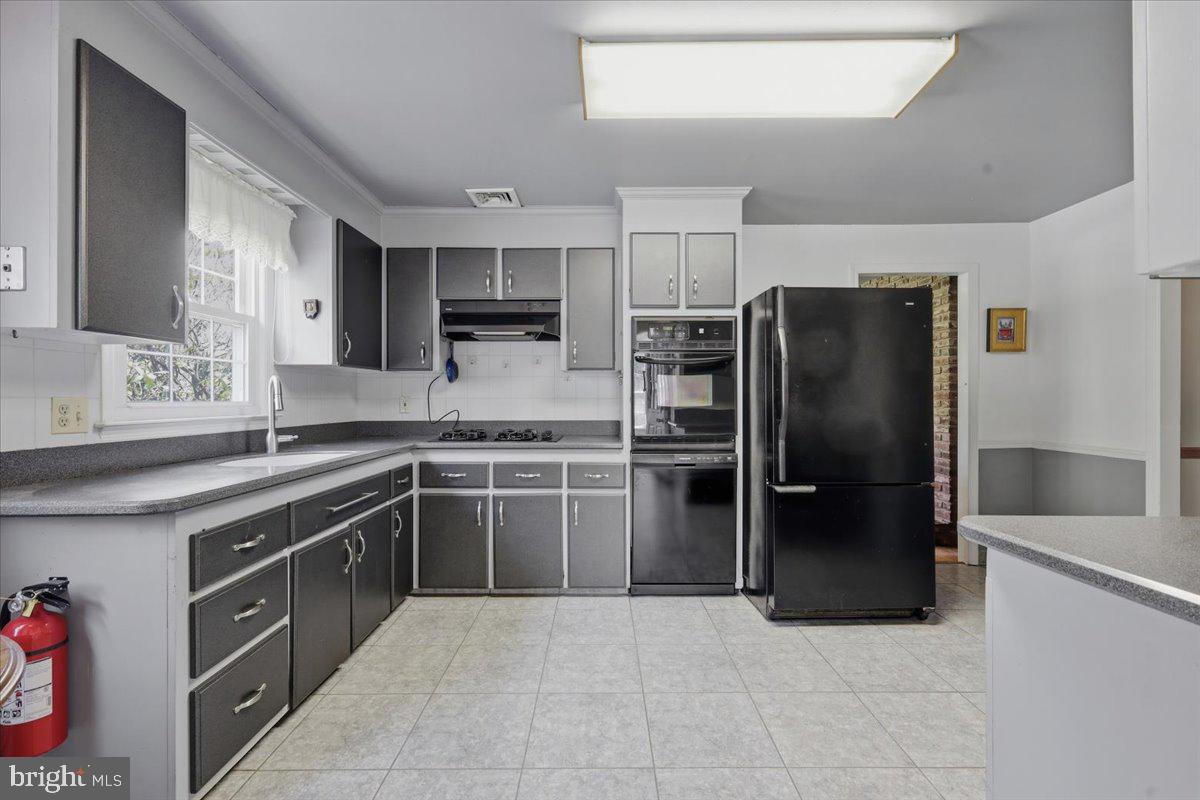 14 Mansfield Road Ewing, NJ 08628 - Photo 8 of 29