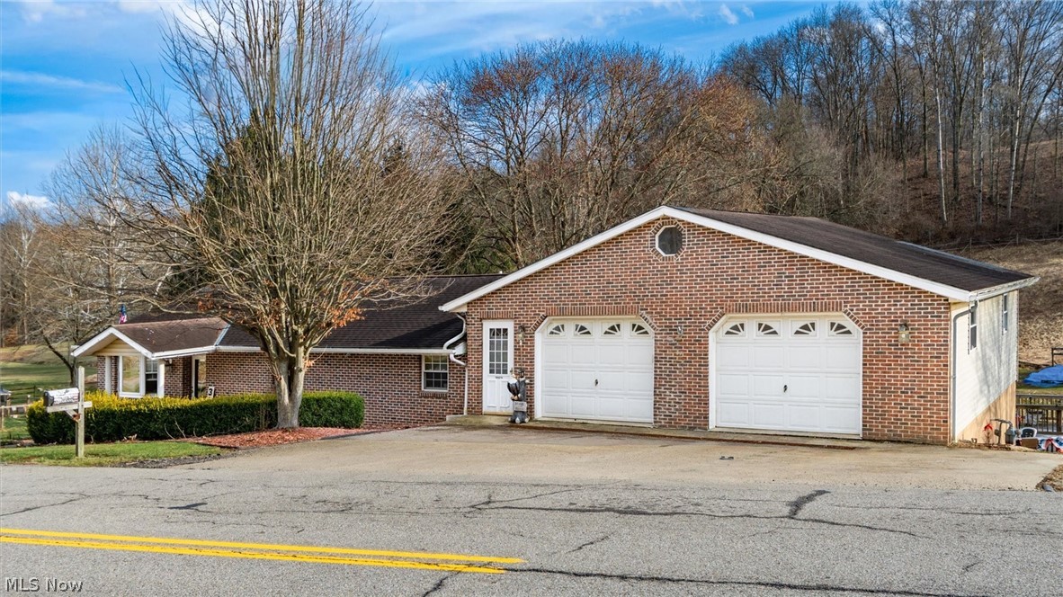 3114 Coopermill Road Zanesville, OH 43701 - Photo 2 of 33
