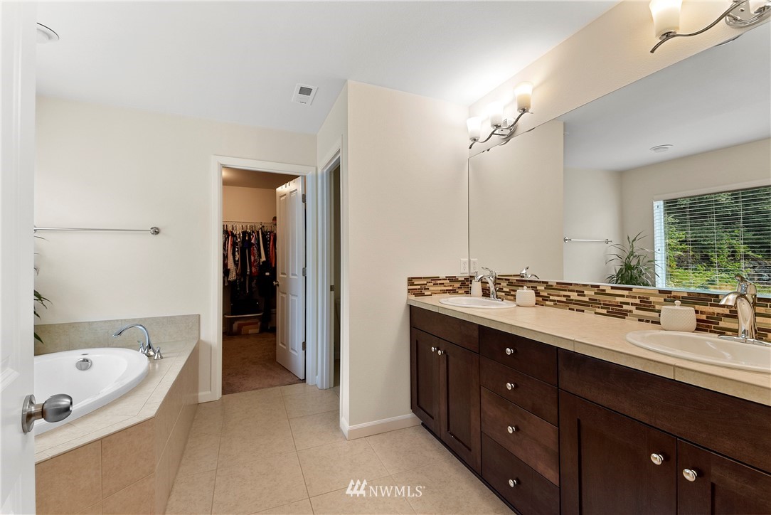 4115 181st Place Southeast Bothell, WA 98012 - Photo 11 of 24 Gallery Image 11