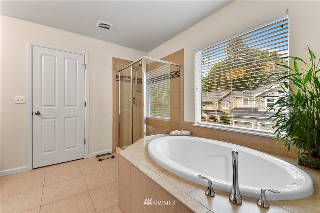 4115 181st Place Southeast Bothell, WA 98012 - Photo 12 of 24 Gallery Image 12