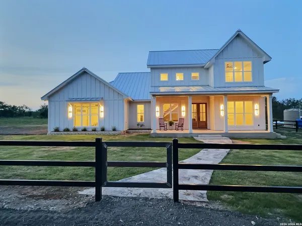 $850,000 | 1230 Old Pearsall Road, Jourdanton, TX 78026