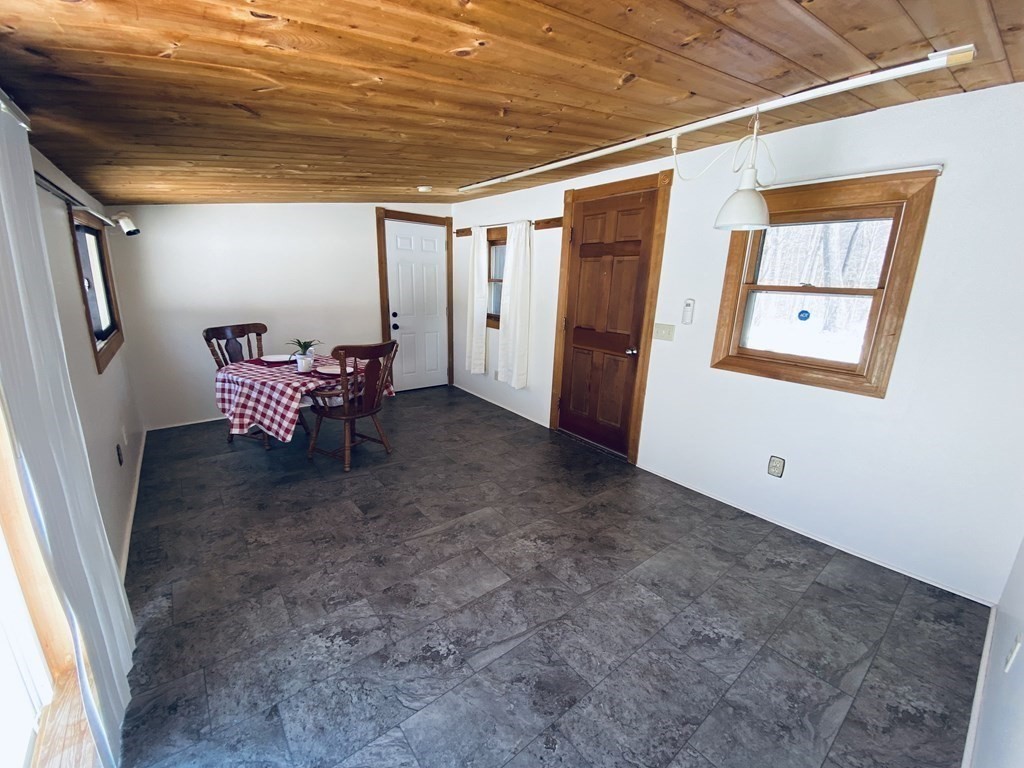 7 Oak Way Rutland, MA 01543 - Photo 25 of 37