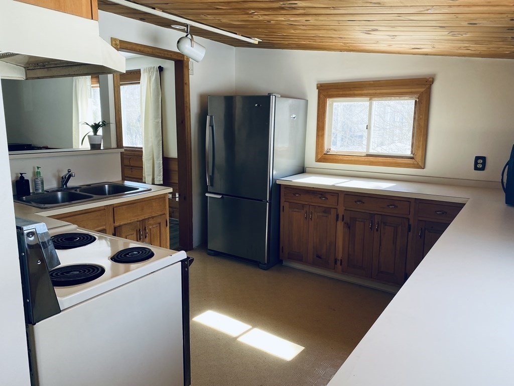 7 Oak Way Rutland, MA 01543 - Photo 4 of 37