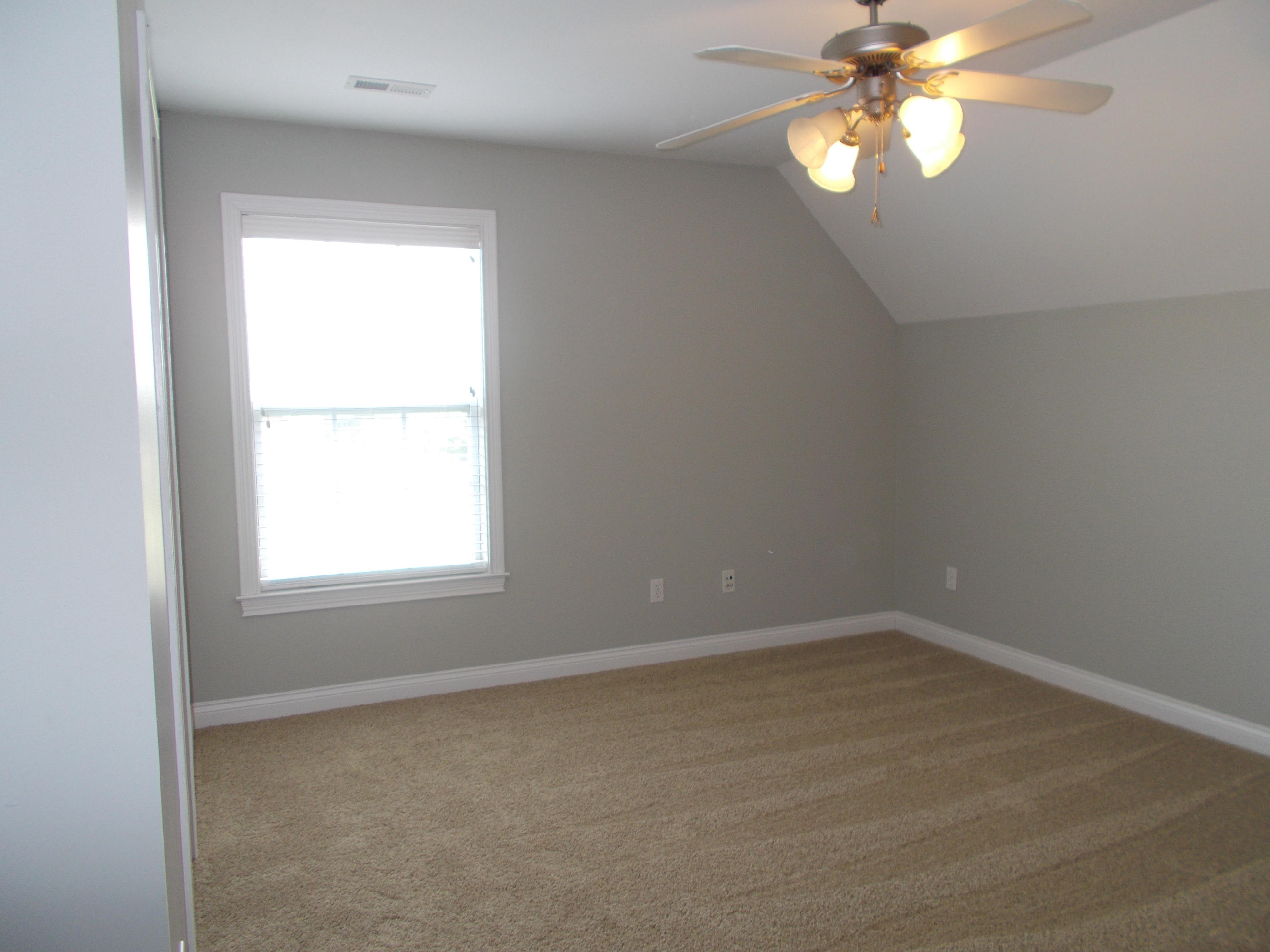 619 Green Ridge Road Seymour, TN 37865 - Photo 29 of 40 Upstairs private guest room