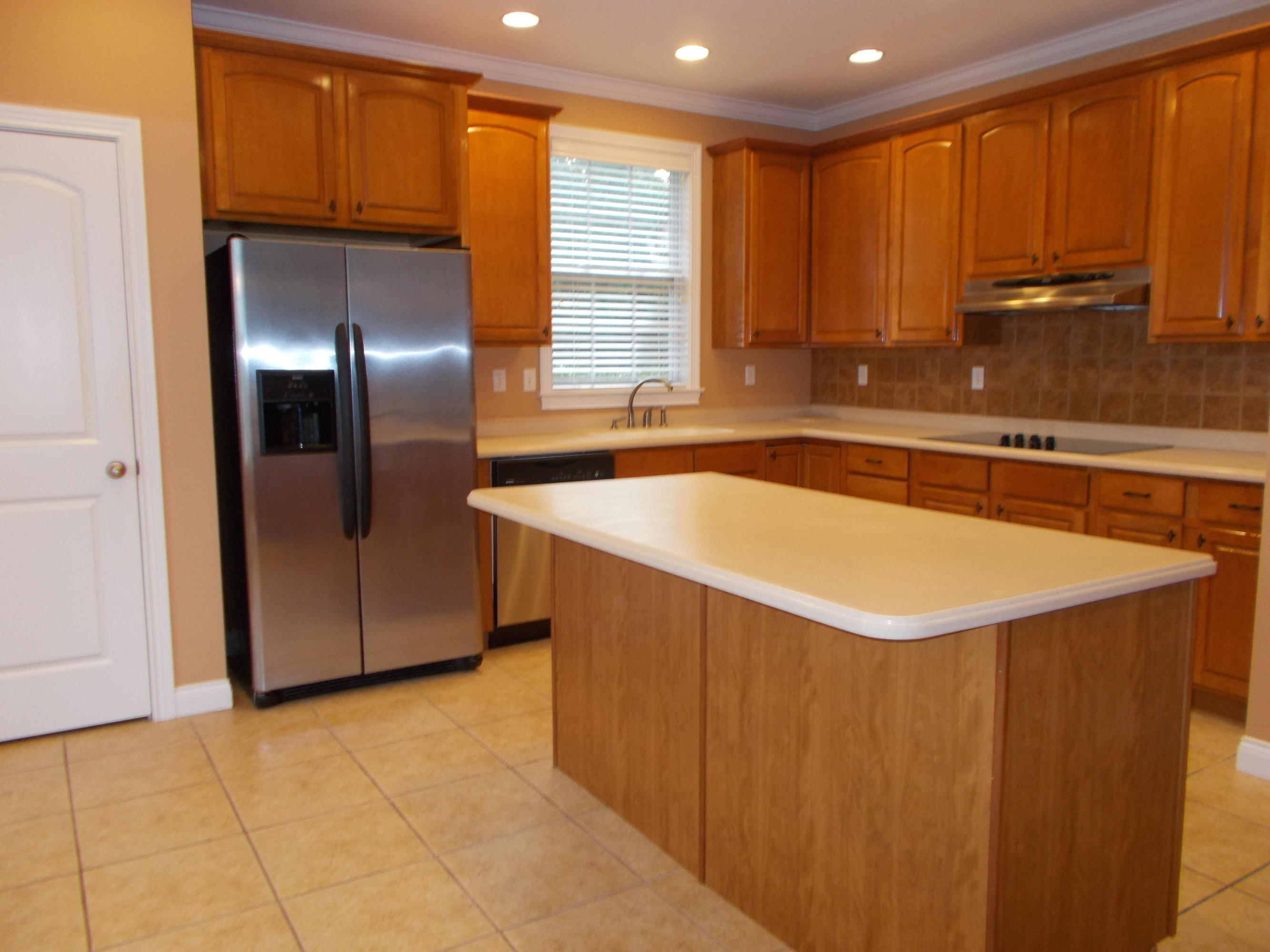 619 Green Ridge Road Seymour, TN 37865 - Photo 9 of 40 Spacious Kitchen island