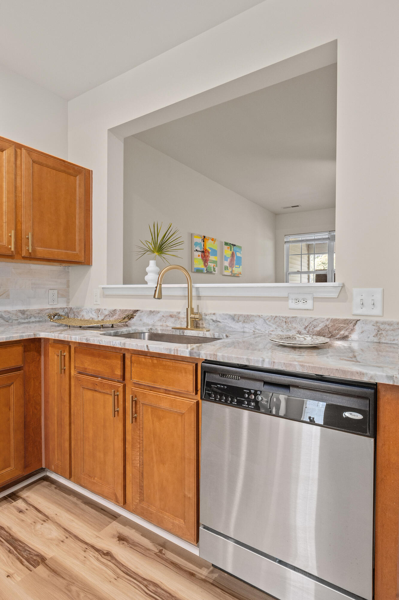 325 Flyway Road Goose Creek, SC 29445 - Photo 6 of 54 325FlywayRd-CasaVerdeMediaLLC9