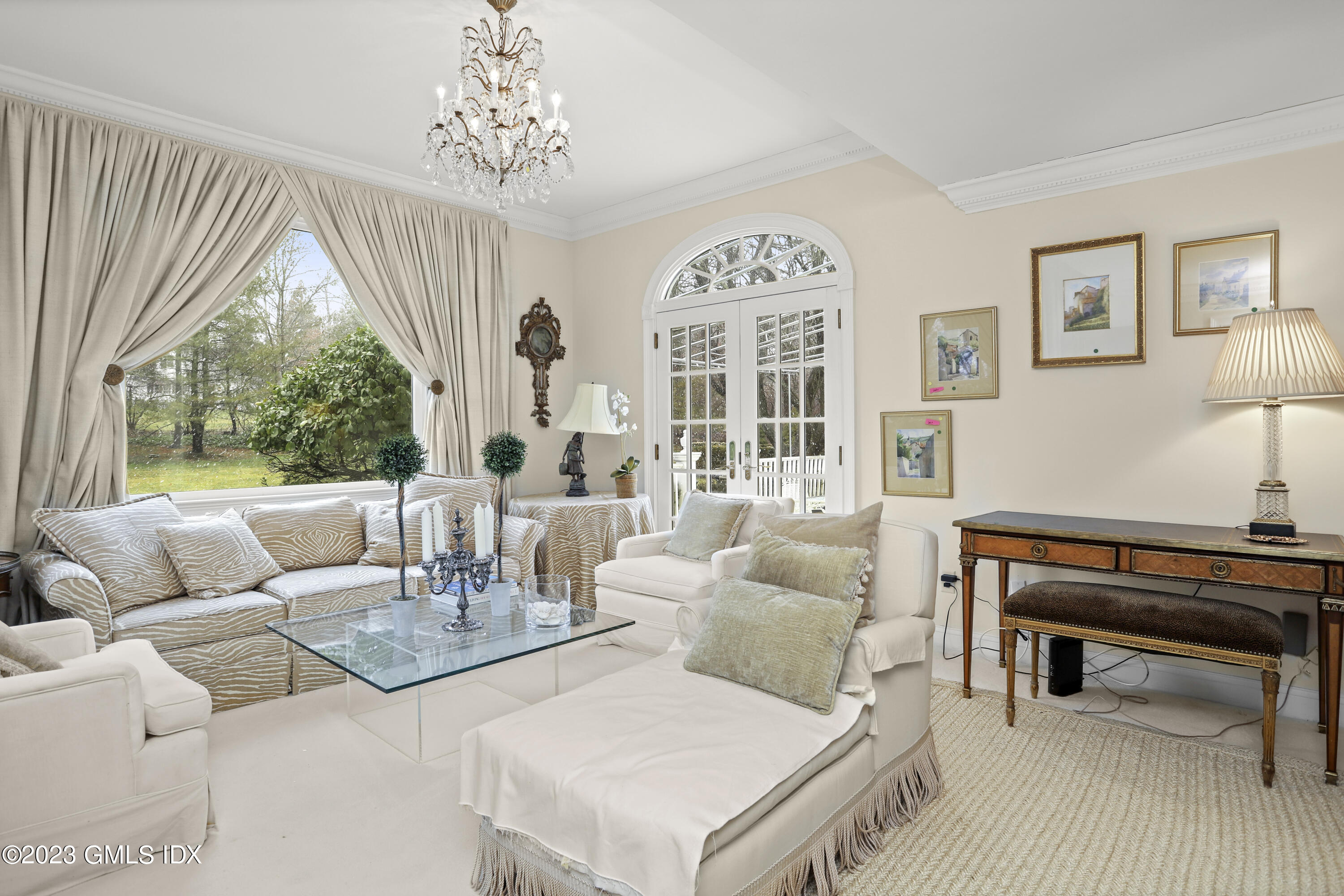 36 Golf Club Road Greenwich, CT 06830 - Photo 2 of 32 a living room with furniture and a large window