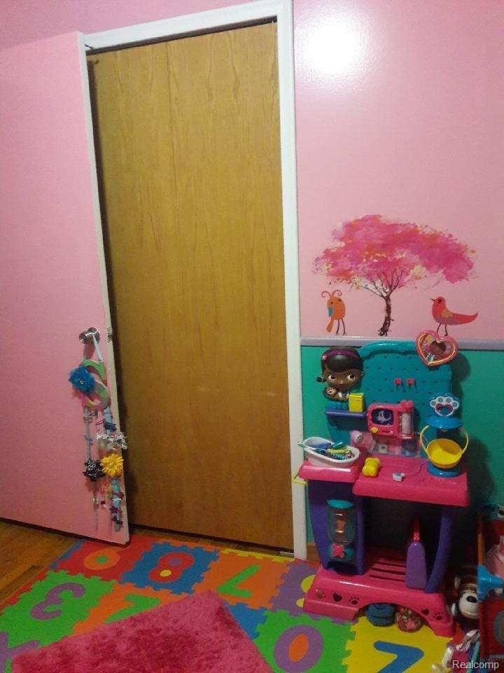 5141 Middleboro Road Grand Blanc, MI 48439 - Photo 52 of 55 IMG_1536.JPG