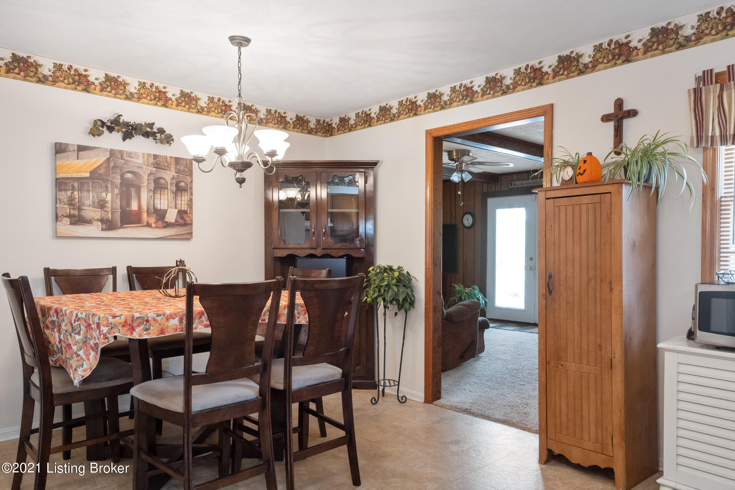 3101 Rome Road Louisville, KY 40216 - Photo 14 of 42 3101 Rome Rd-23