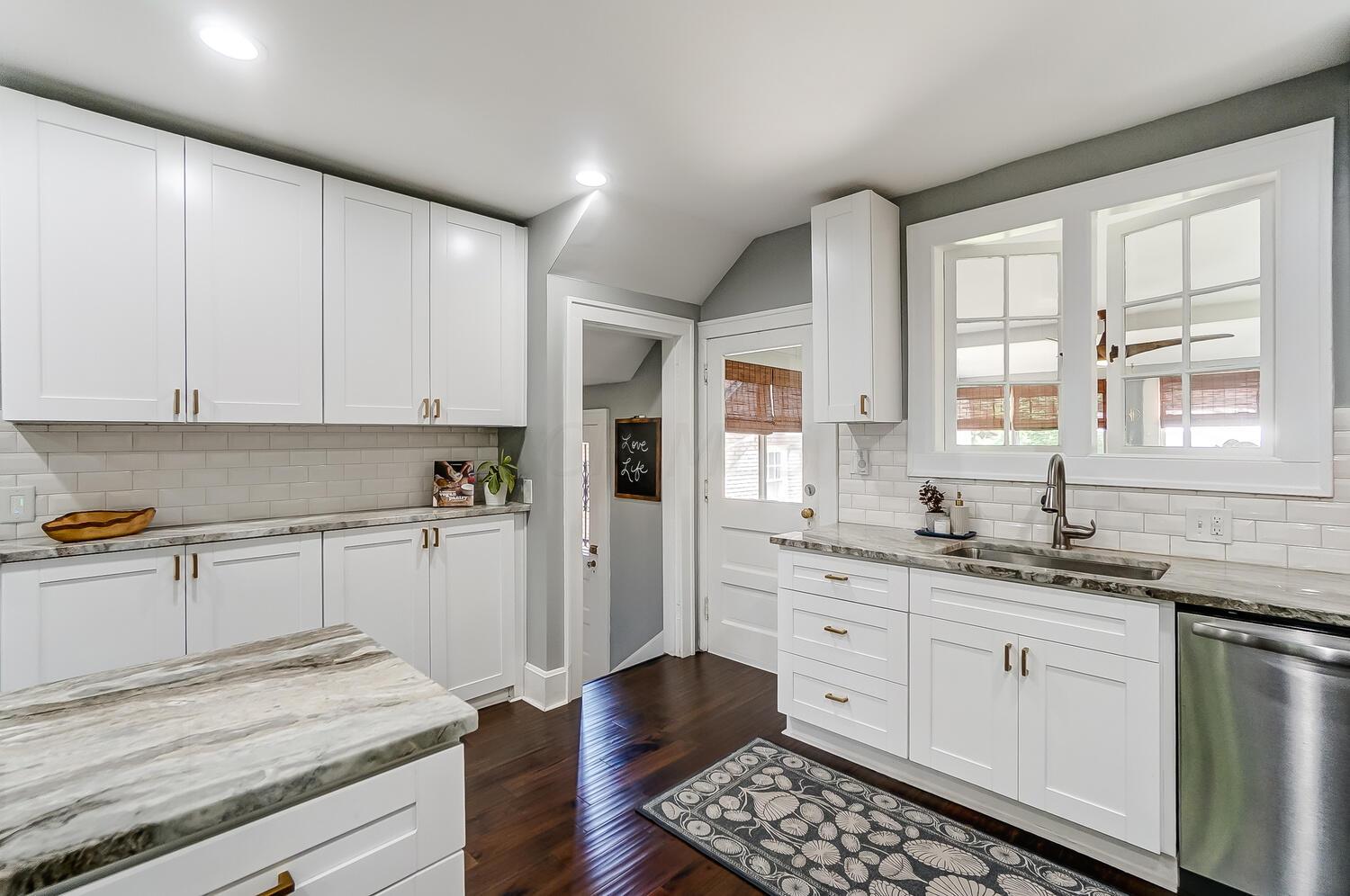 1885 Bryden Road Columbus, OH 43205 - Photo 15 of 45 Kitchen