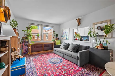 $195,000 | 9 Bryant Crescent, Unit 2F, White Plains, NY 10605