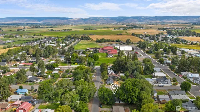 $320,000 | 208 North King Street, Kittitas, WA 98934
