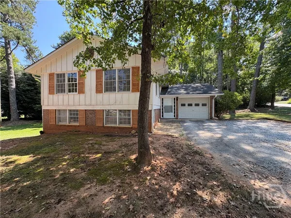 $250,000 | 595 Camelot Drive, Athens, GA 30606