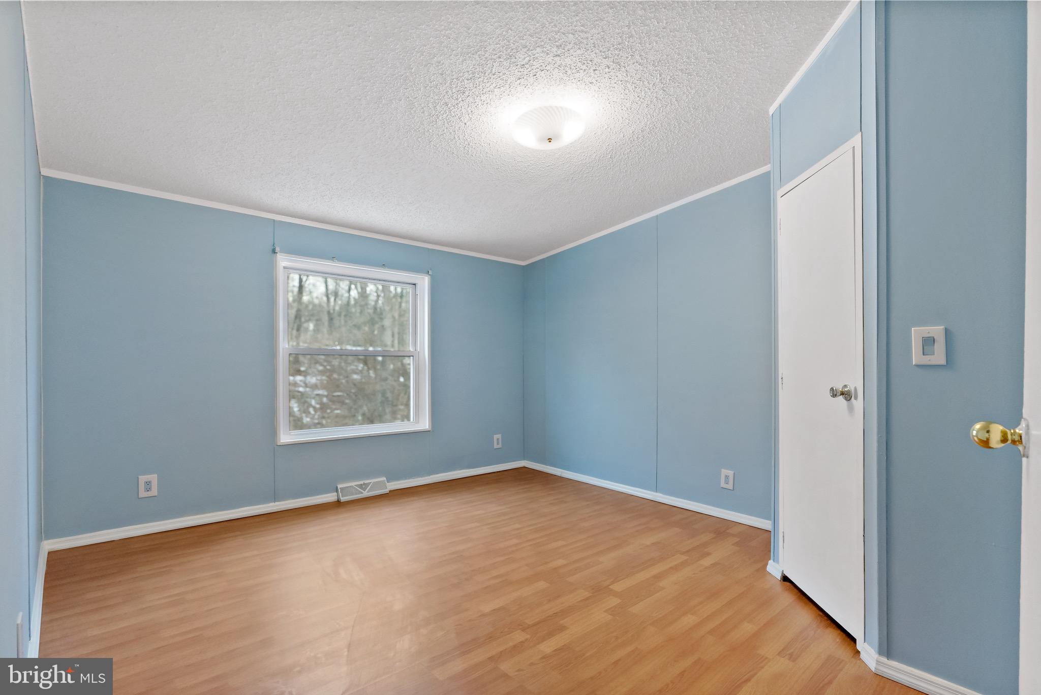 233 Short Road Kearneysville, WV 25430 - Photo 24 of 36 an empty room with windows