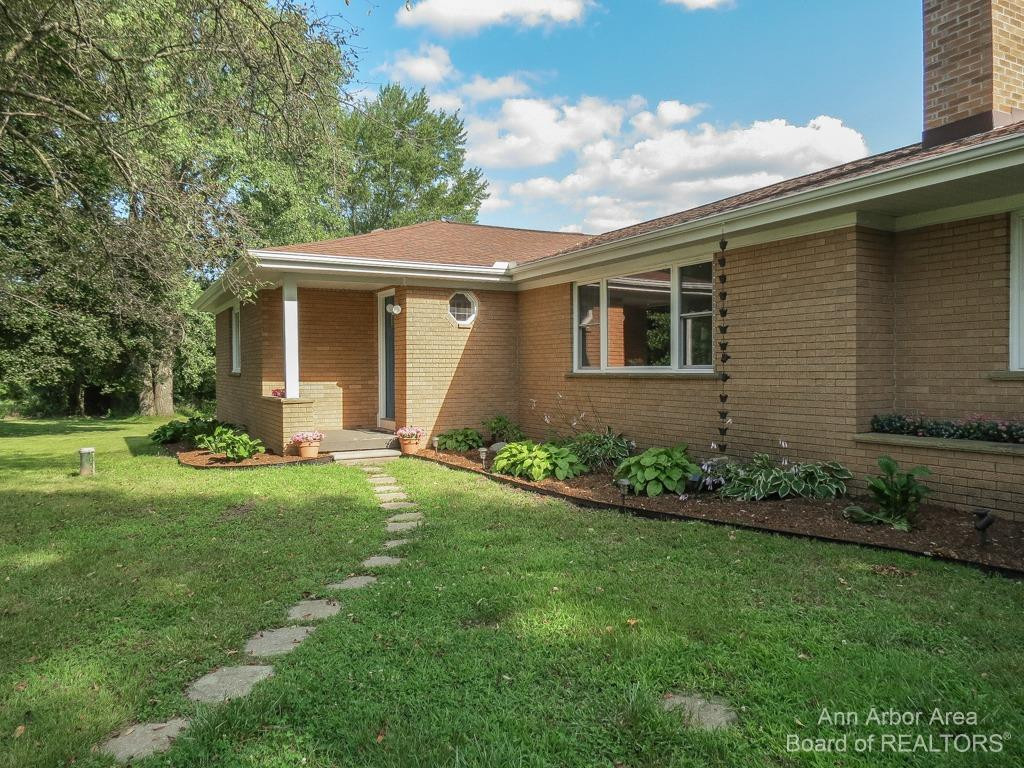 9165 Jackson Road Dexter, MI 48130 - Photo 2 of 34 Photo 2