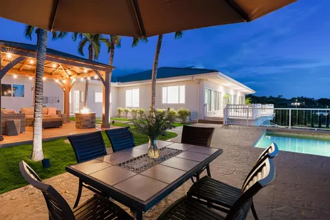 $2,295,000 | 73-4466 Hane Street, Kailua-Kona, HI 96740