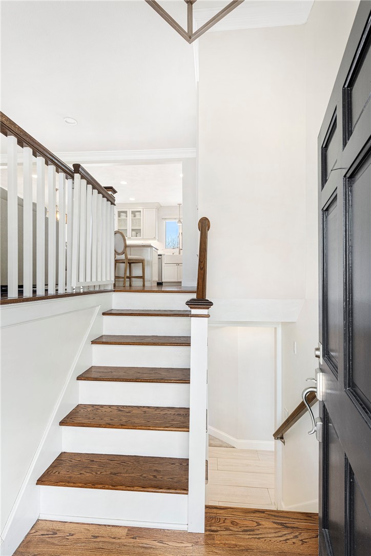 6 Jenkins Street Bristol, RI 02809 - Photo 4 of 36