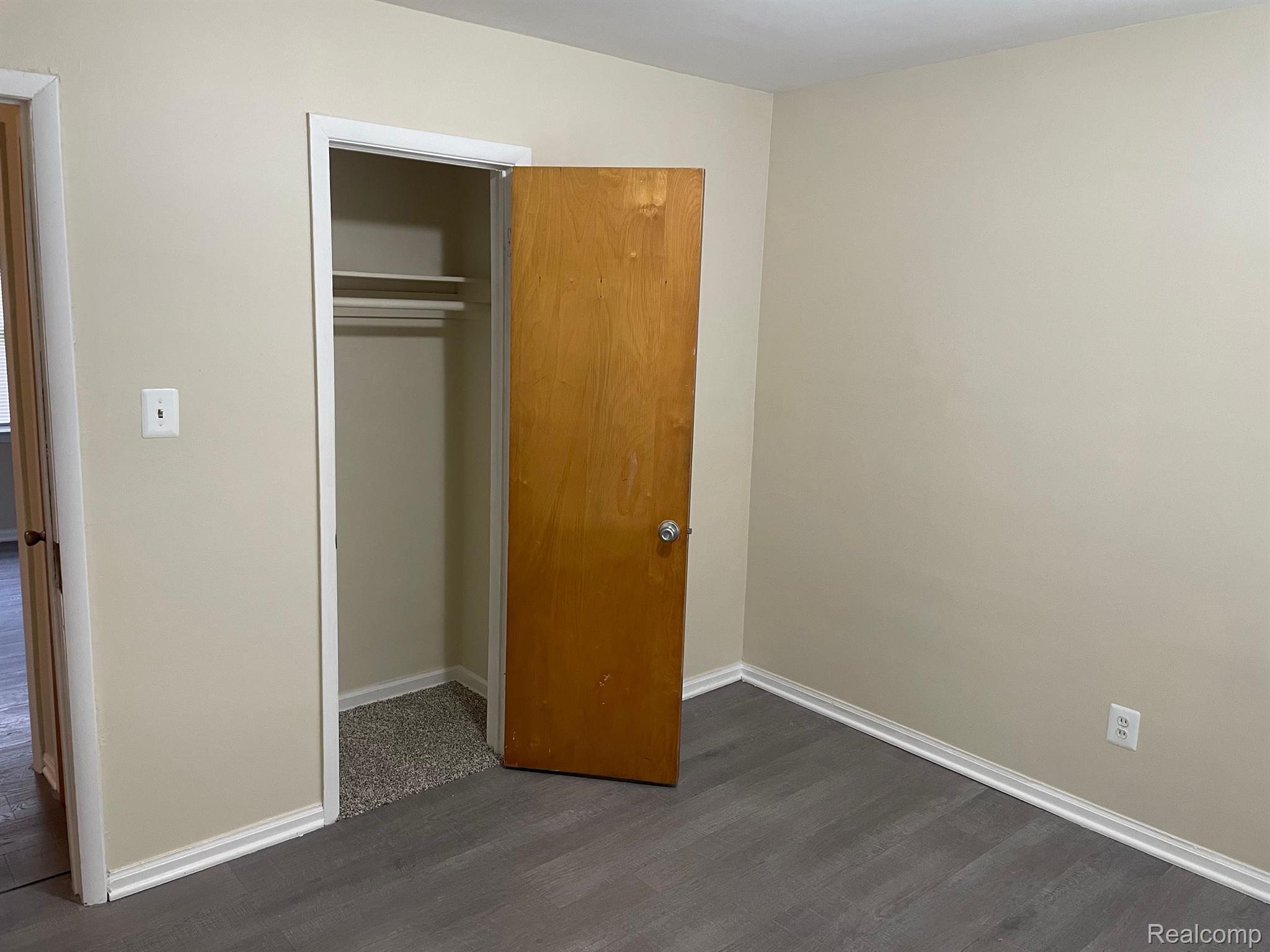 825 Sherbourne Street Inkster, MI 48141 - Photo 16 of 24 Bedroom on first floor toward front of house
