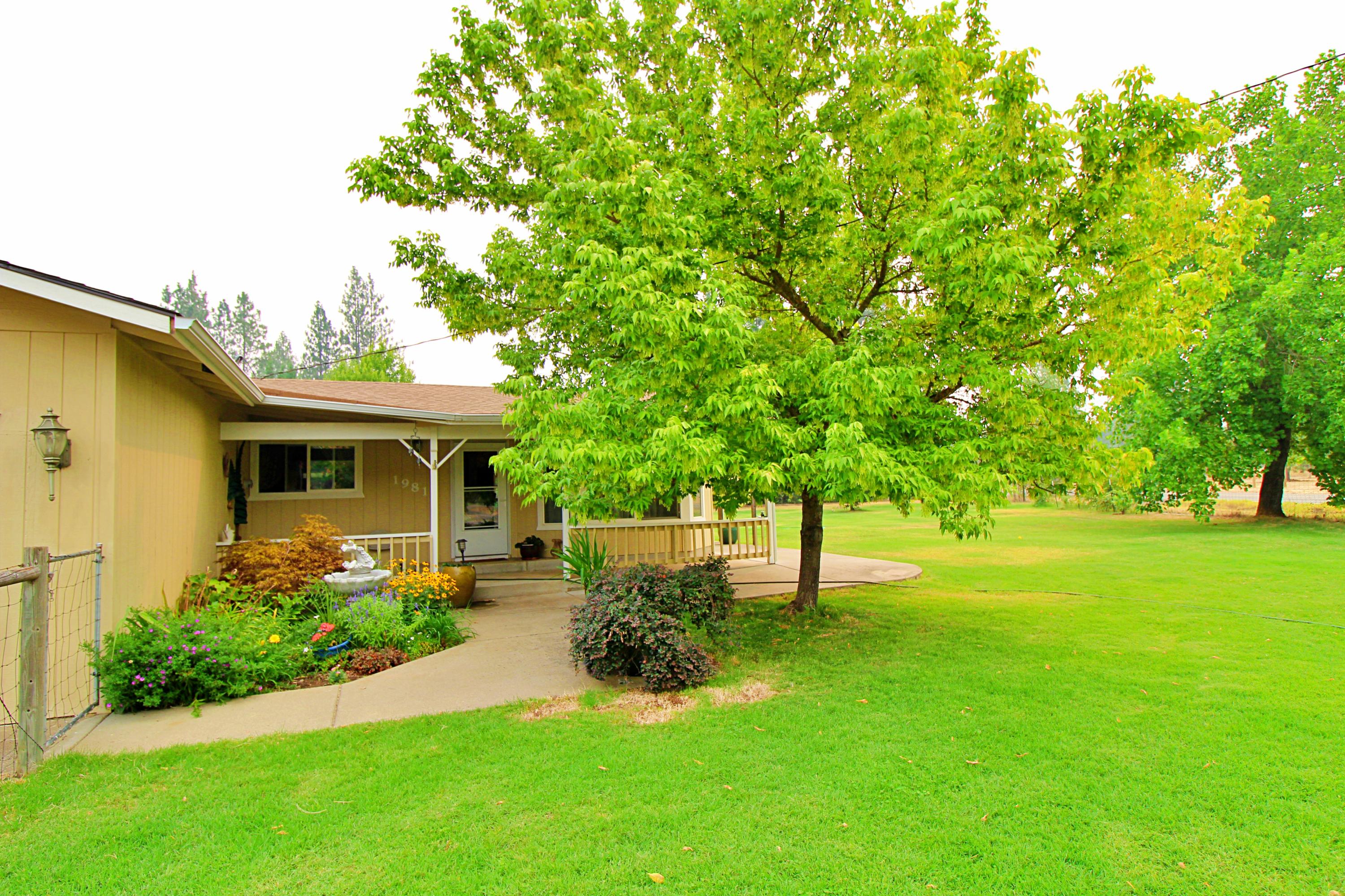 1981 Robinson Road Grants Pass, OR 97527 - Photo 31 of 35 IMG_6114