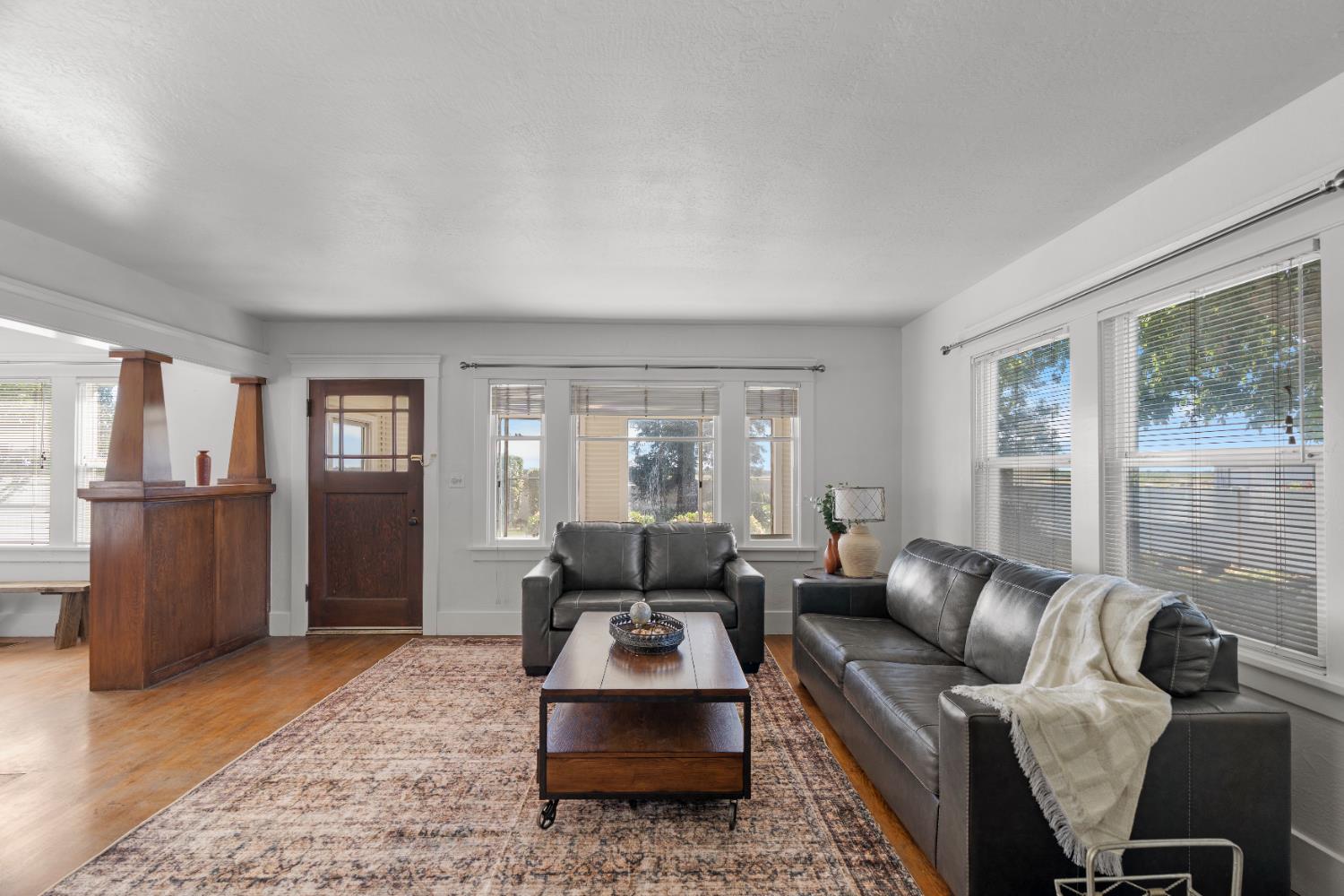 6539 East Peltier Road Acampo, CA 95220 - Photo 47 of 70 a living room with furniture and a window