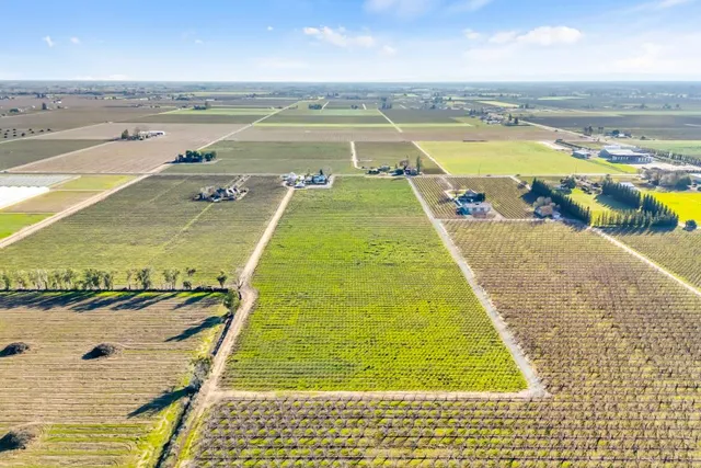 $1,499,000 | 6539 East Peltier Road, Acampo, CA 95220