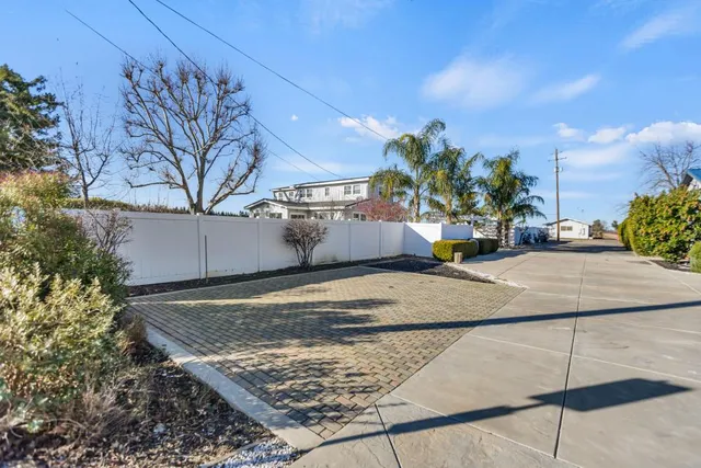 $1,499,000 | 6539 East Peltier Road, Acampo, CA 95220